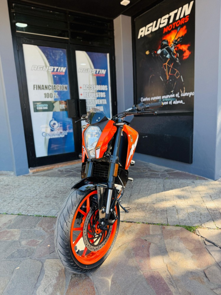 KTM Duke